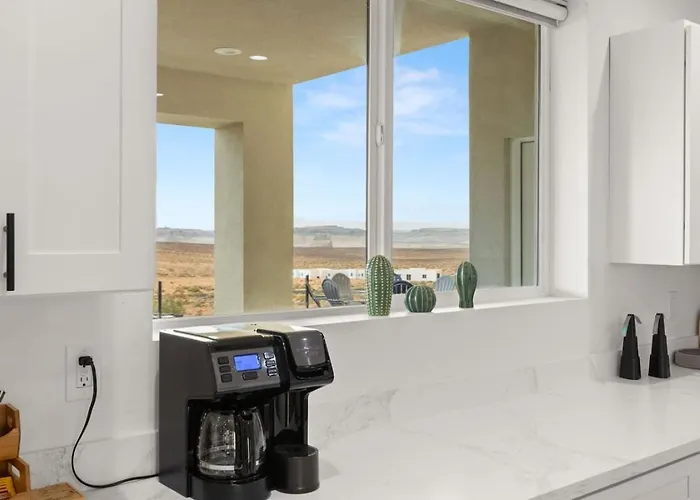 Holiday home Views, Hot Tub, Game Room, Outdoor Theater *