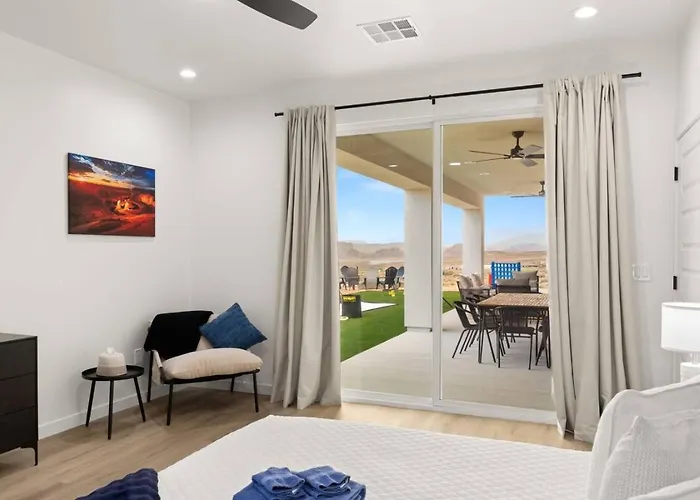 Views, Hot Tub, Game Room, Outdoor Theater Holiday home Page