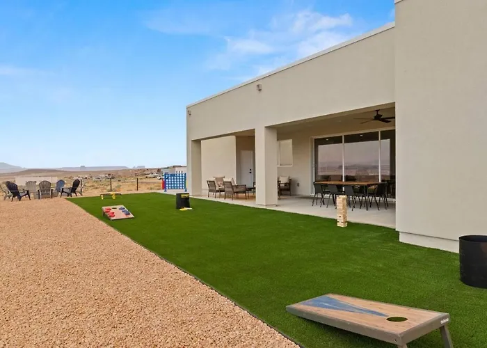 Views, Hot Tub, Game Room, Outdoor Theater * Page